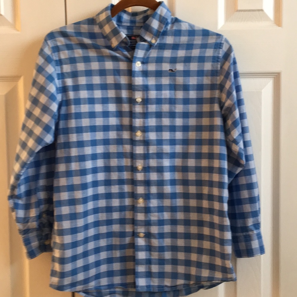 Vineyard Vines Boys youth medium whale shirt.